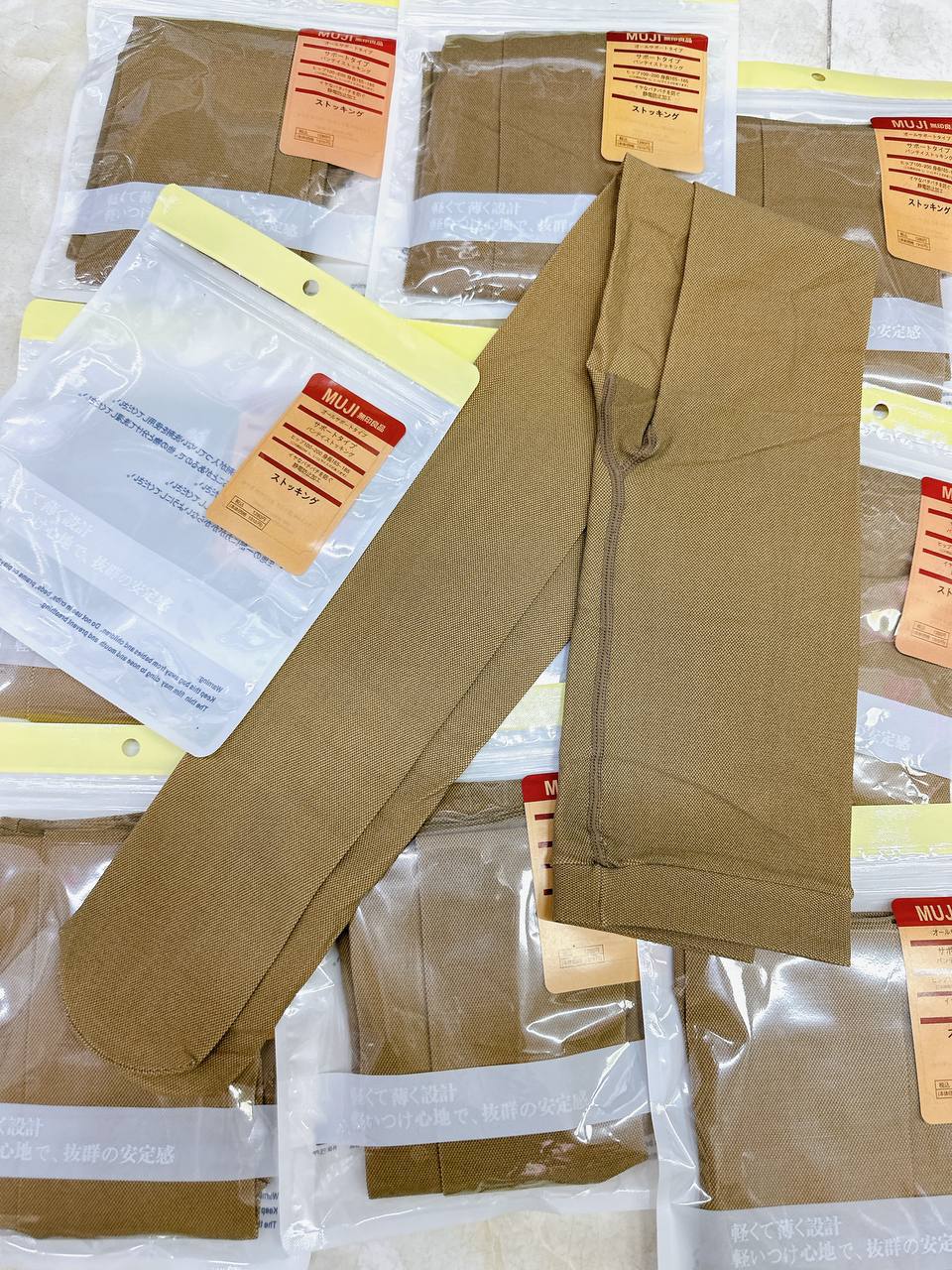 Quần tất 3D lưới MUJI (màu da)