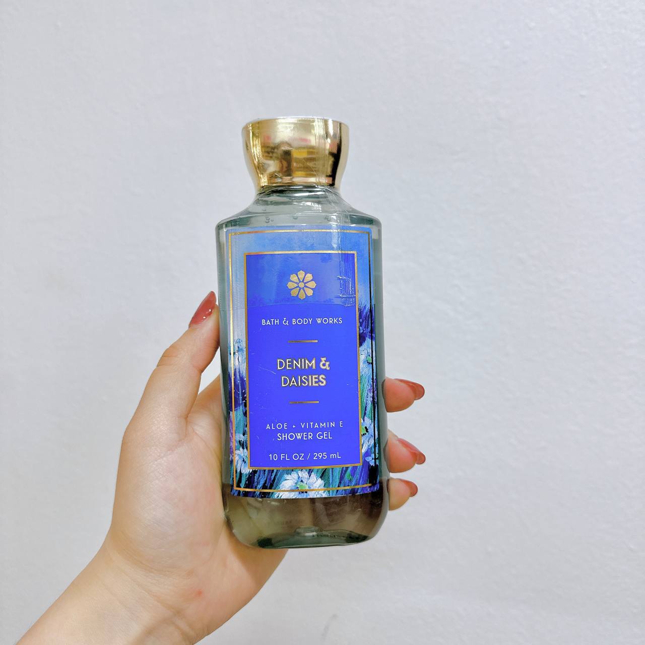 Sữa tắm Denim & Daisies - Bath and Body Works 295ml