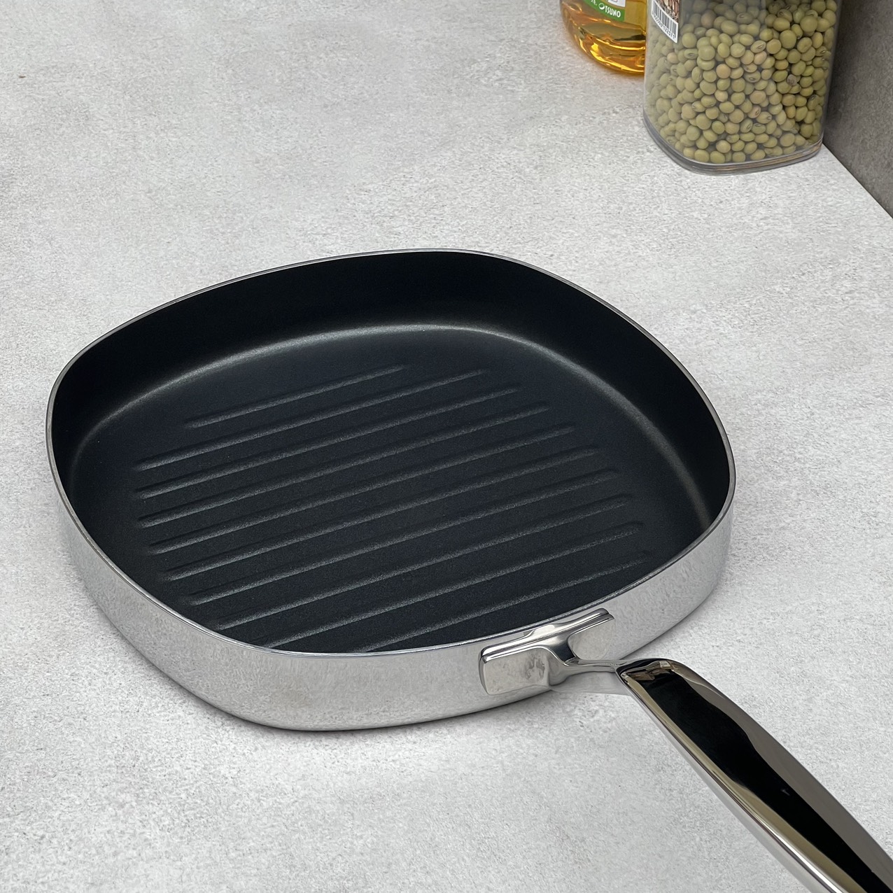 Chảo đúc inox nguyên khối dòng free-oil Kaiyo của Nhật size 24cm