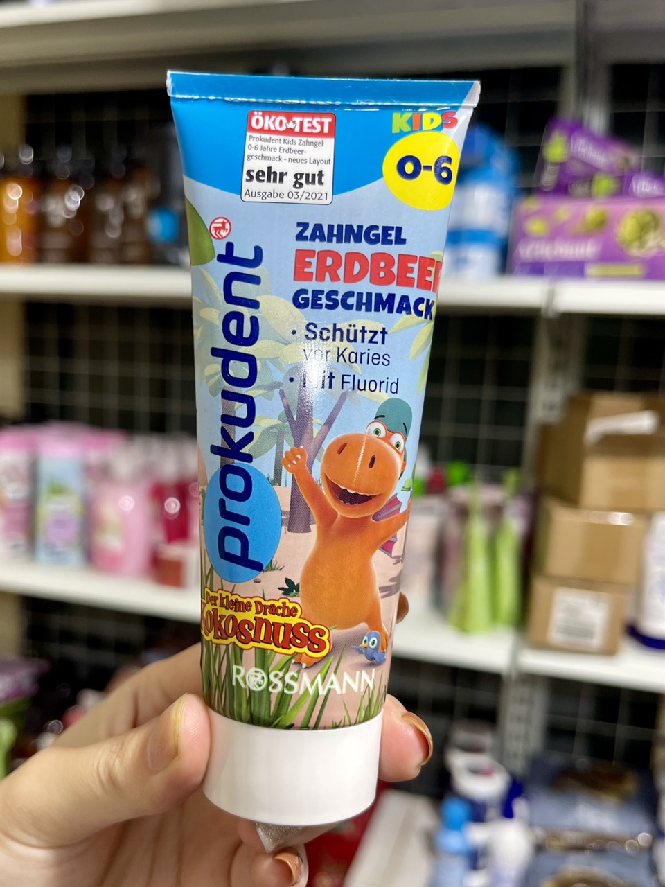 Kem đánh răng cho bé nuốt được Prokudent 75 ml