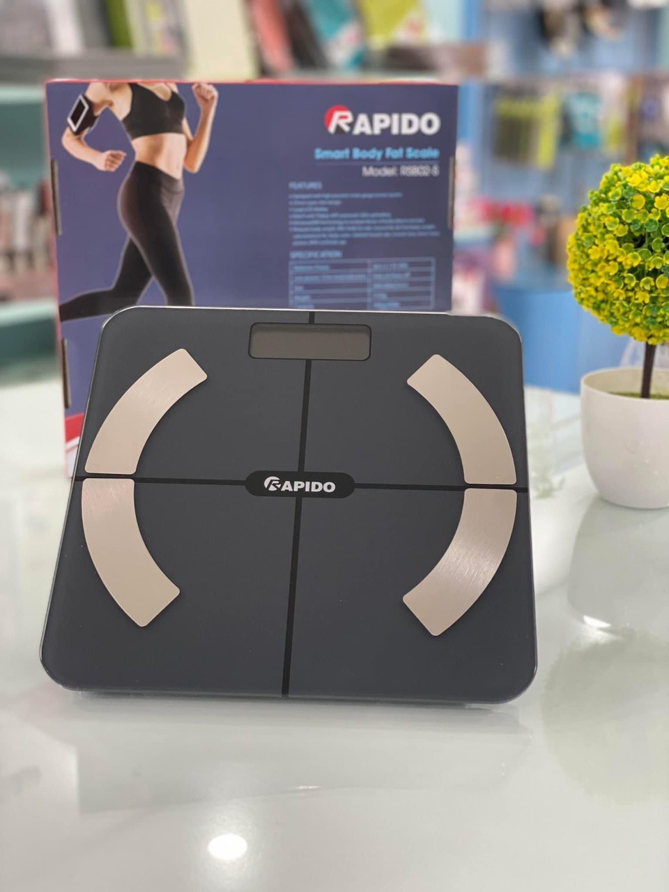Cân sức khỏe và phân tích các chỉ số cơ thể Rapido RSB02-S