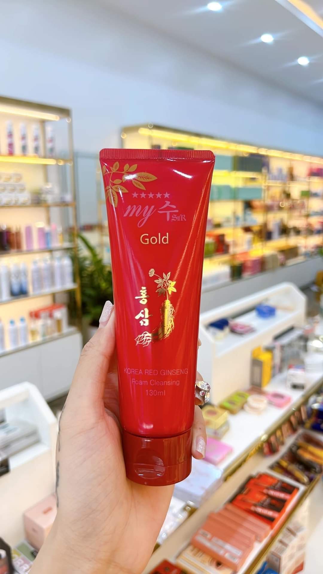 Sữa rửa mặt sâm đỏ Hàn Quốc