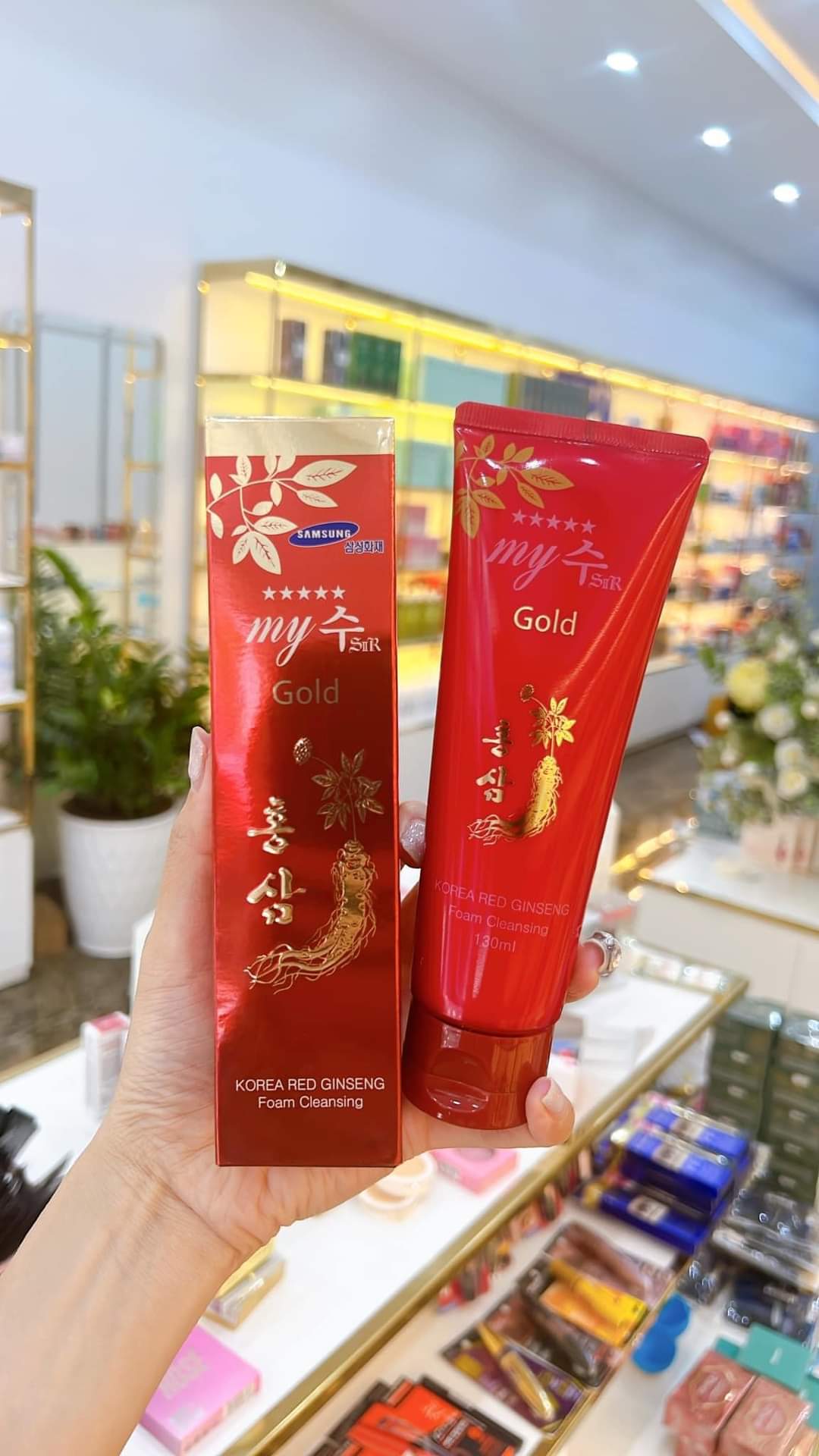 Sữa rửa mặt sâm đỏ Hàn Quốc