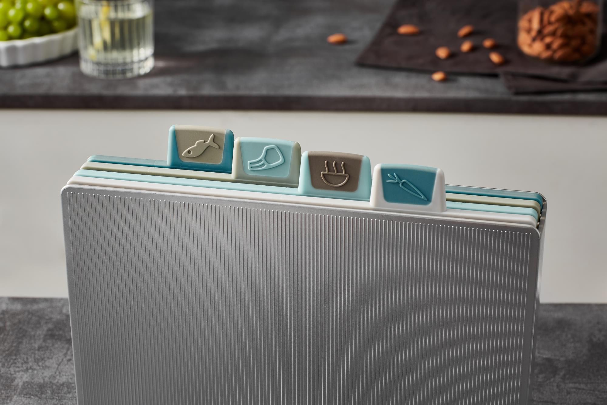 Bộ 4 thớt nhựa Zuhause có hộp đựng