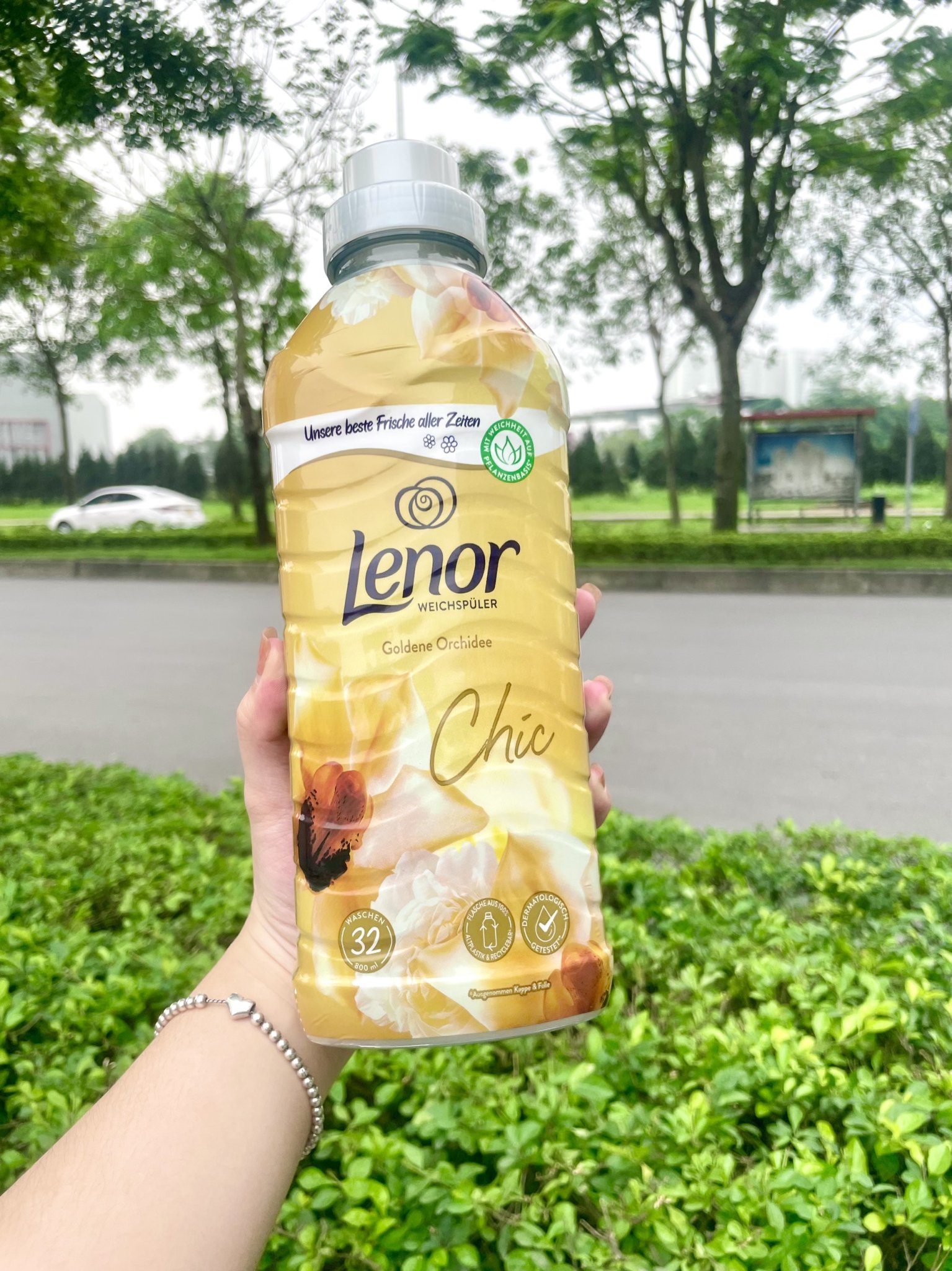 Nước xả vải Lenor Đức 800ml