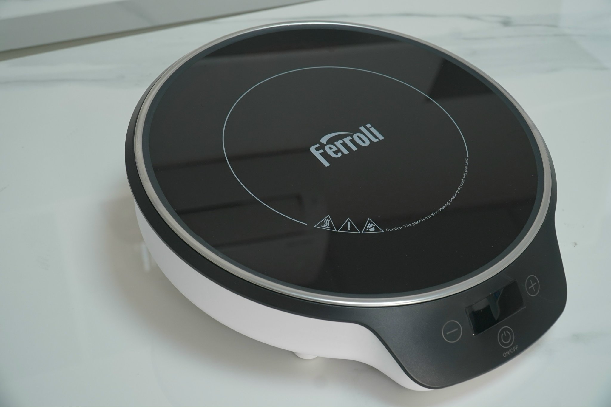 Bếp từ đơn tròn FI2000RS Ferroli KT 282x311x72mm