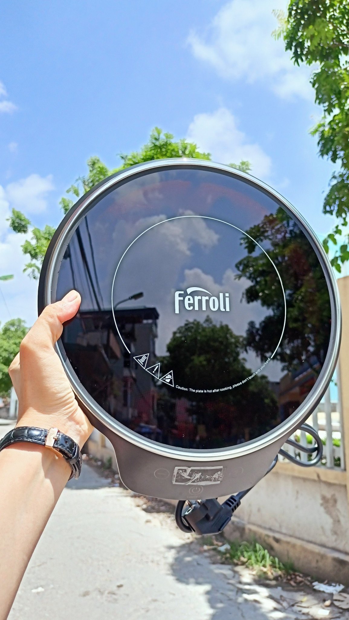 Bếp từ đơn tròn FI2000RS Ferroli KT 282x311x72mm