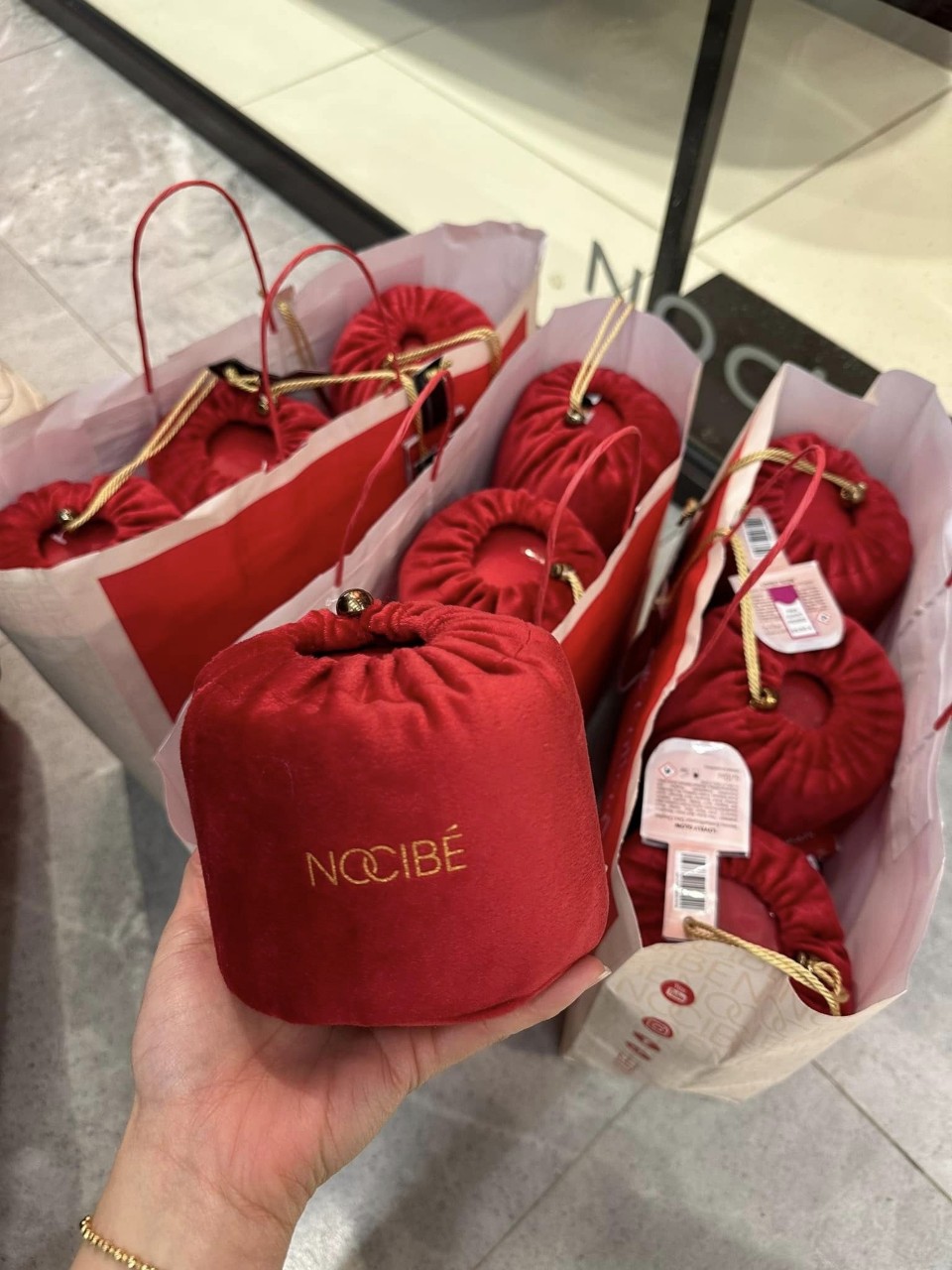 Set sơn Nocibe mùa lễ hội Nocibe Pháp