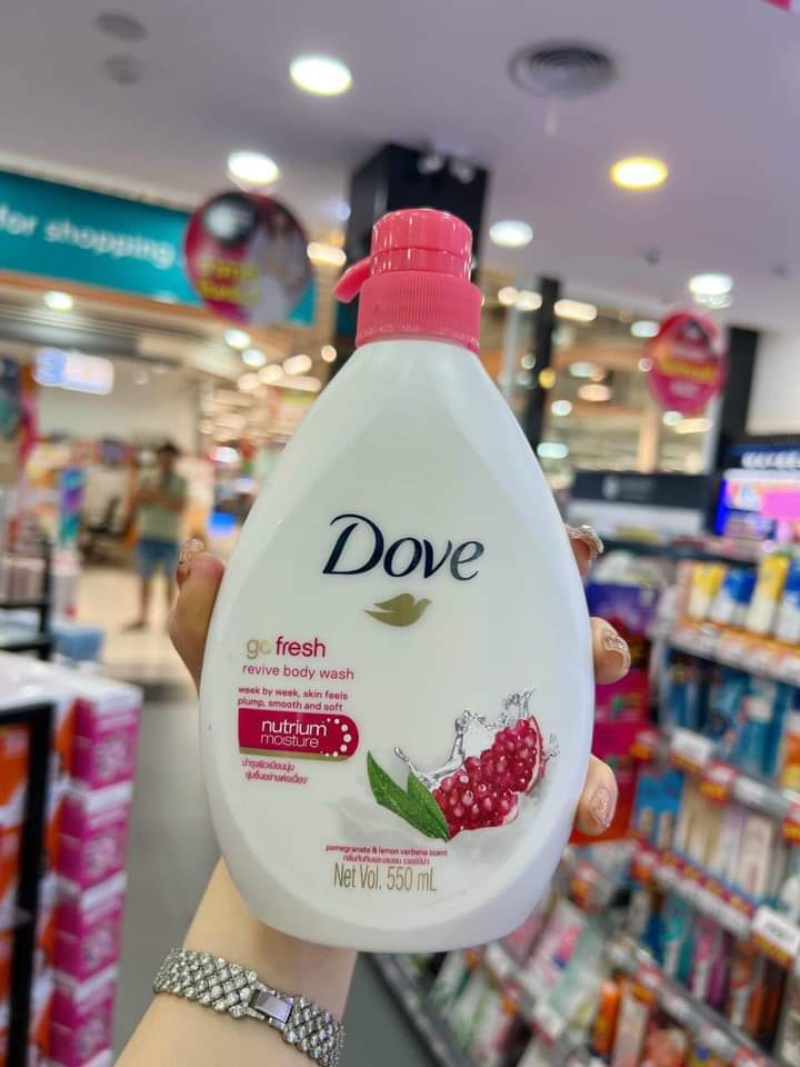 Sữa tắm Dove Thái 550ml (3 mùi: đào, dâu, sữa)