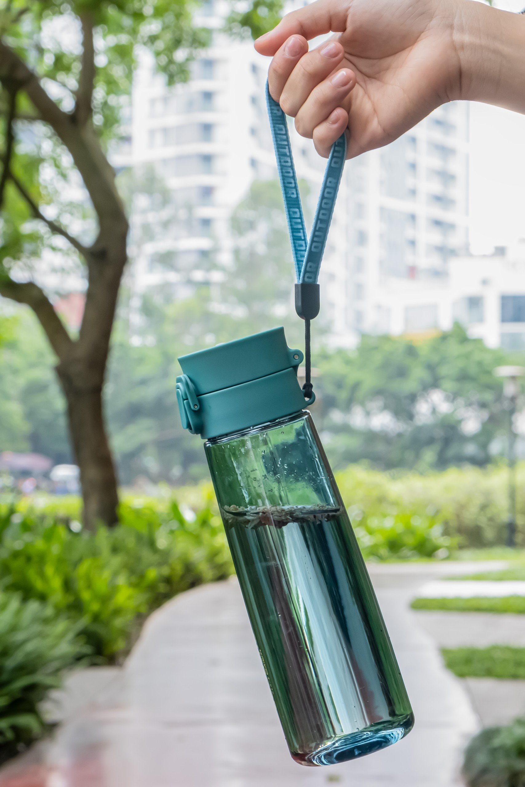 Bình nước Tritan Kaiyo có lọc trà 680ml