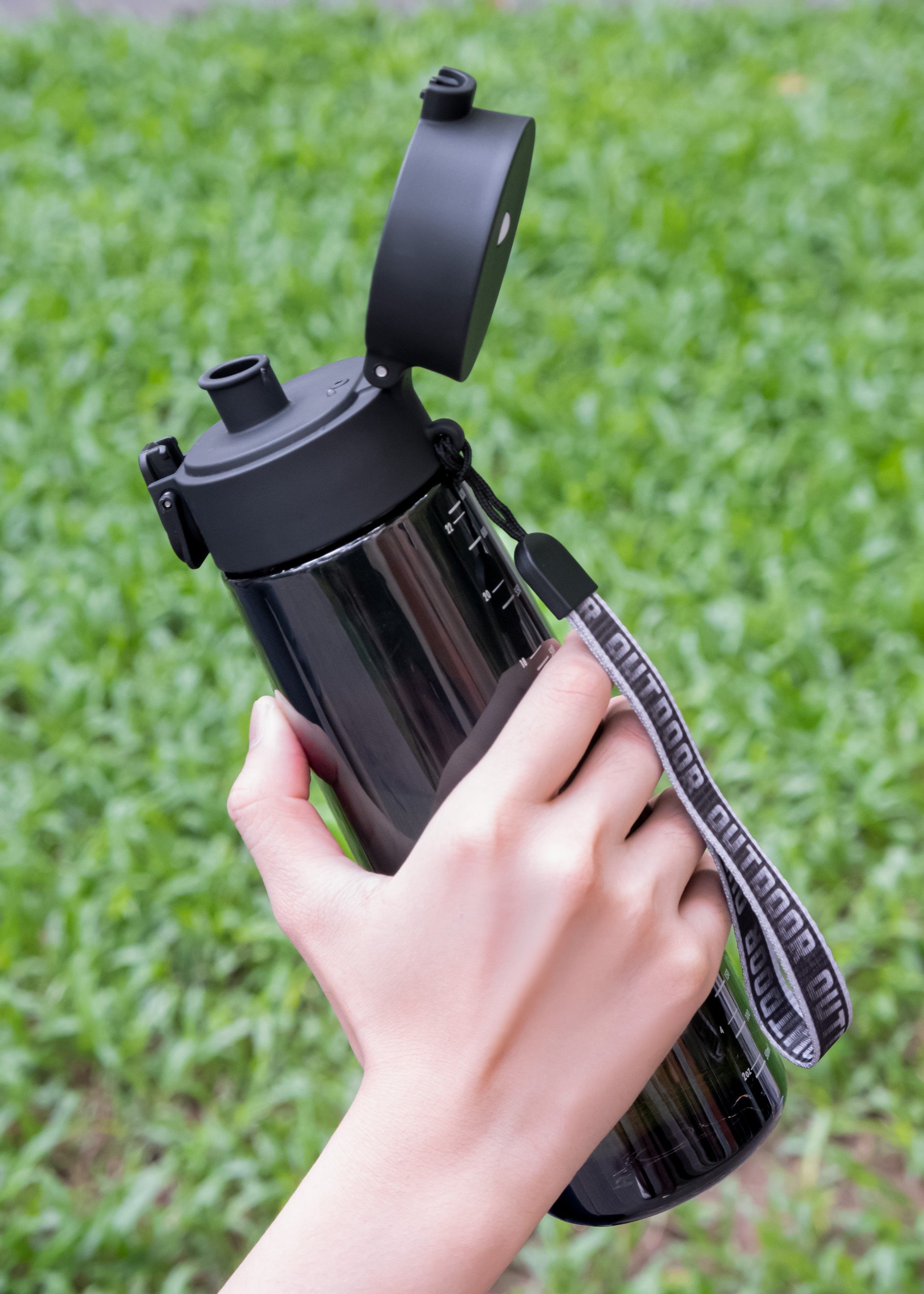 Bình nước Tritan Kaiyo có lọc trà 680ml