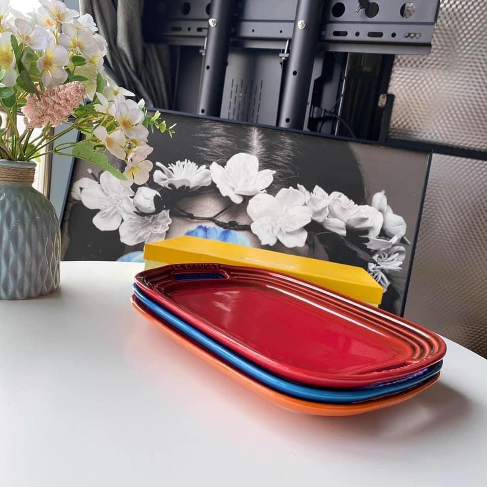 Sét 3 đĩa sứ có tay cầm Le Creuset Kích thước 31x21x3cm