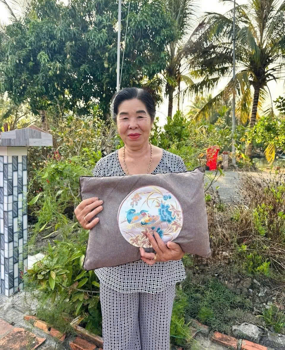Gối ngải cứu L&T  trị liệu cao cấp  hàng nội địa Trung cao cấp