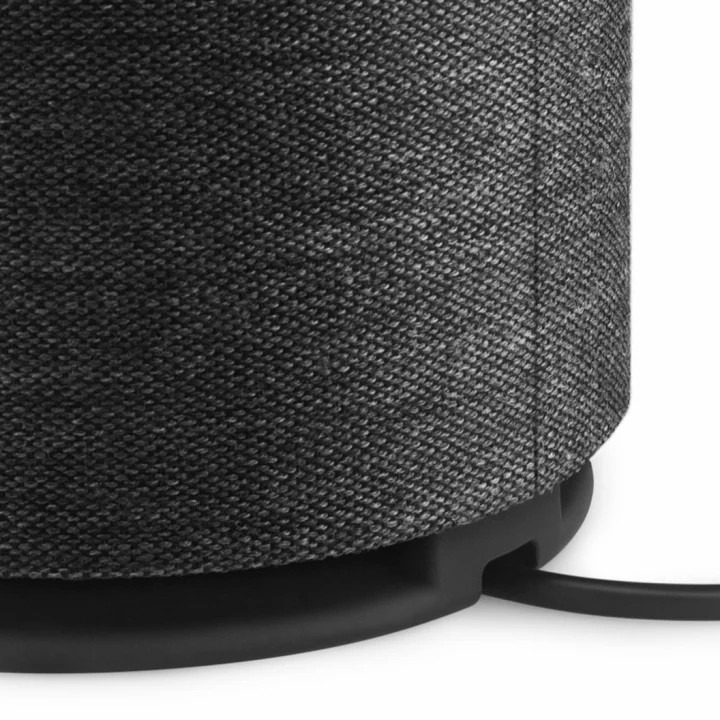 Loa Bang & Olufsen Beoplay M5
