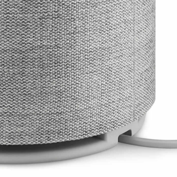 Loa Bang & Olufsen Beoplay M5