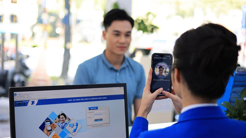 Cách tra cứu thông tin thuê bao Viettel, VinaPhone, MobiFone cực hay trên điện thoại của bạn để tránh bị khoá SIM sau 31/3/2023