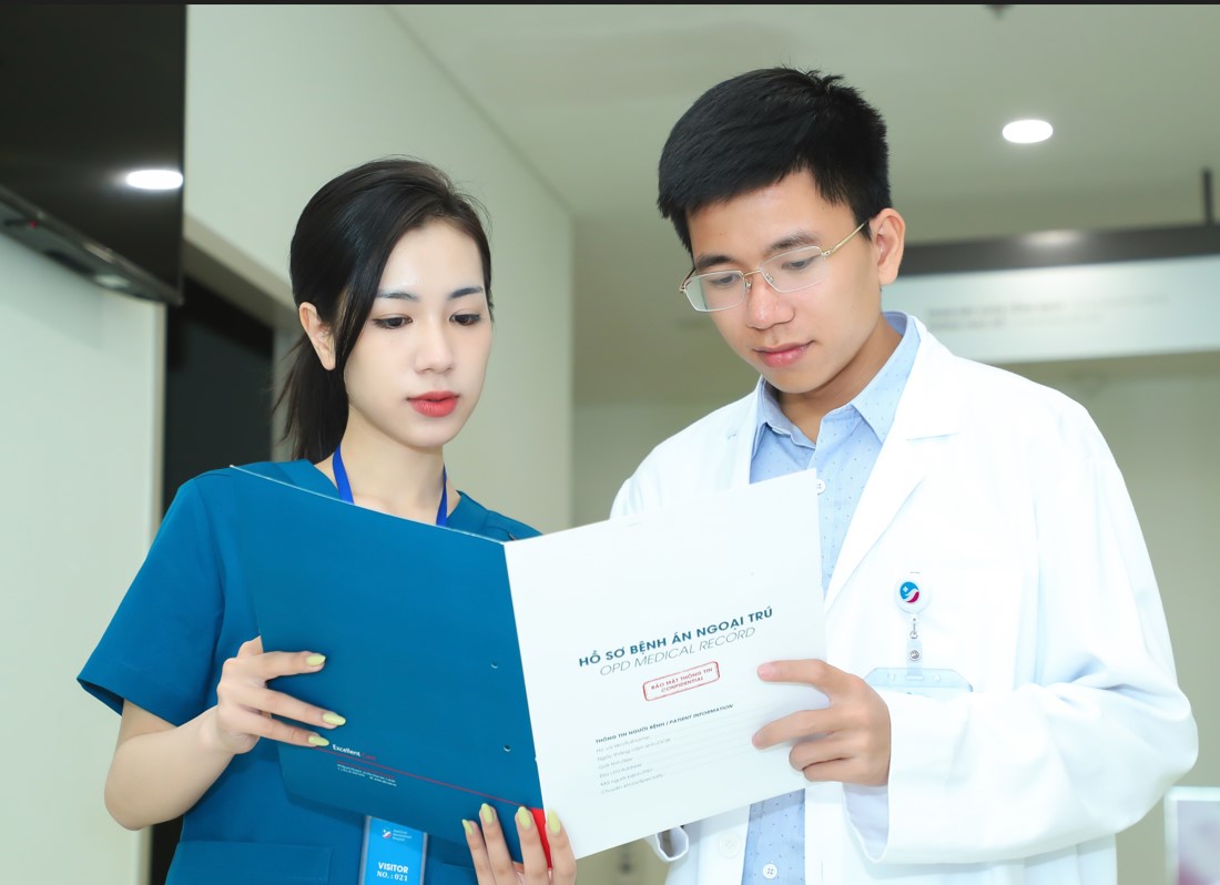 Dr Ngoc Trung