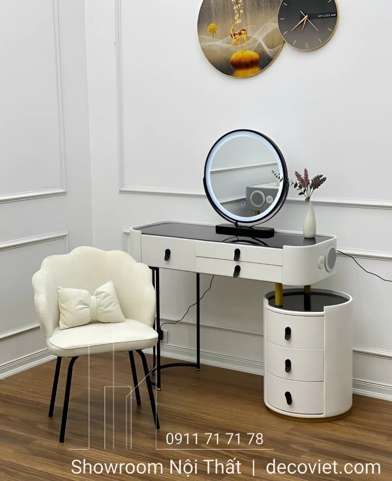 bàn trang điểm nhỏ gọn tích hợp thông minh