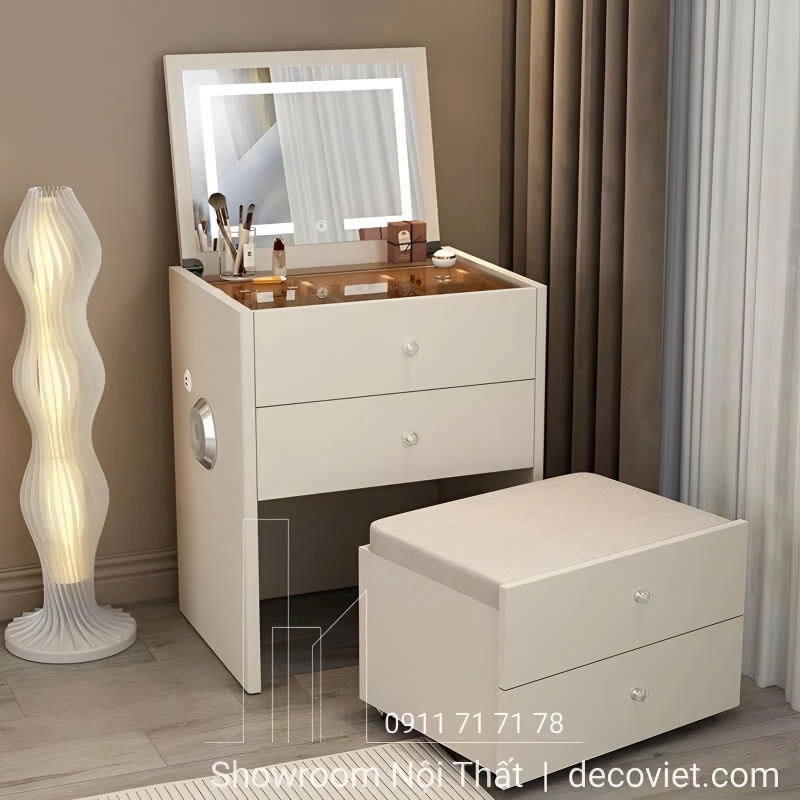 bàn trang điểm thiết kế siêu nhỏ gọn cho không gian phòng nhỏ hẹp 