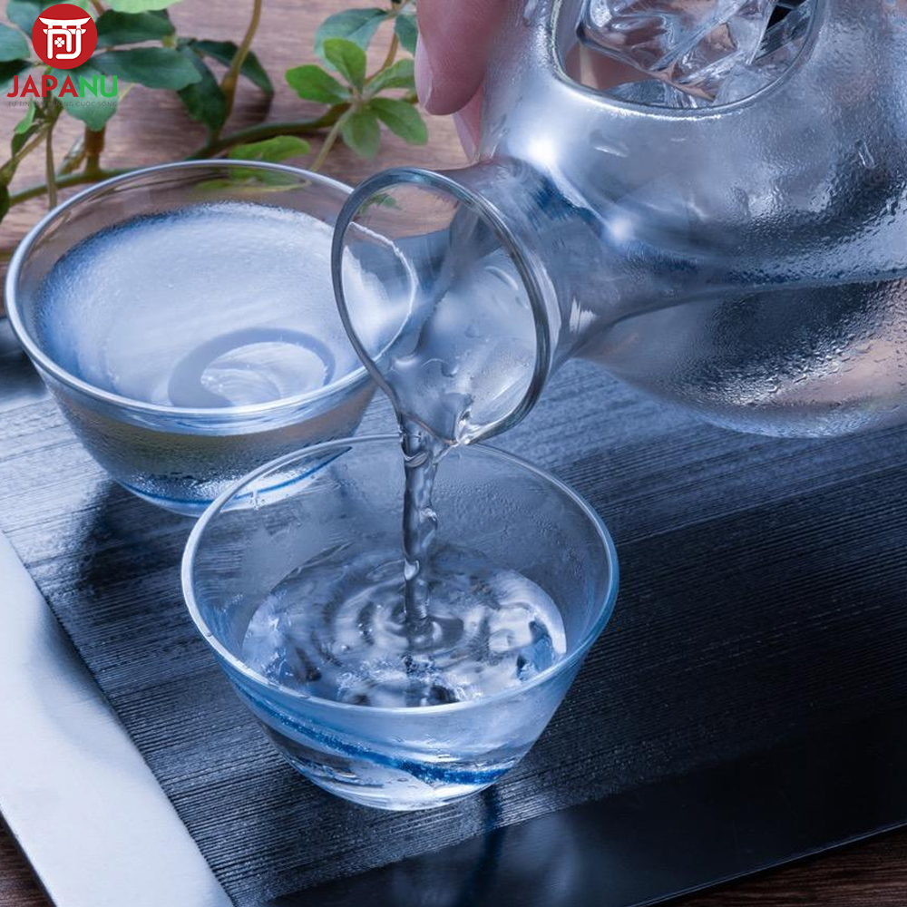 Uống Rượu Sake Suishin Kome No Kiwami Junmai Maggum lạnh