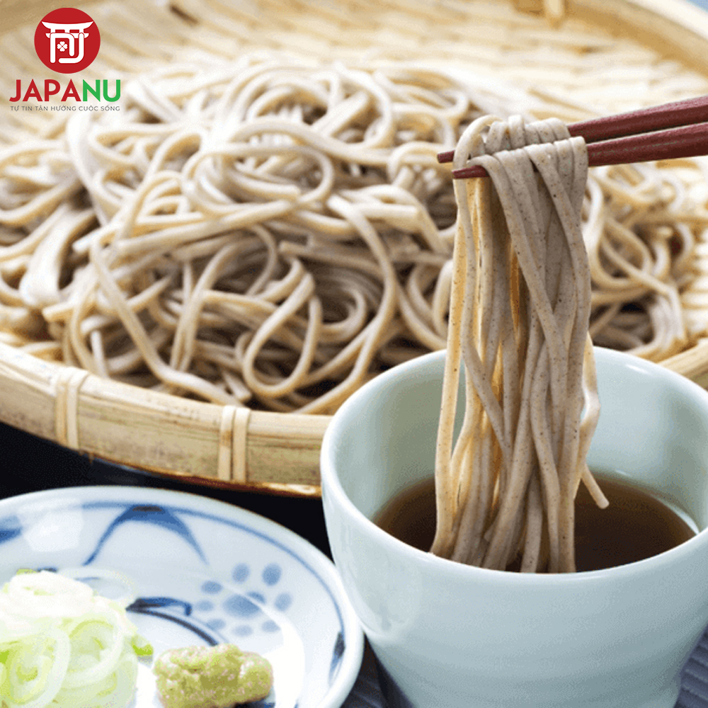 Nước Sốt Tsuyu Yamamori ăn cùng mì soba và mì udon