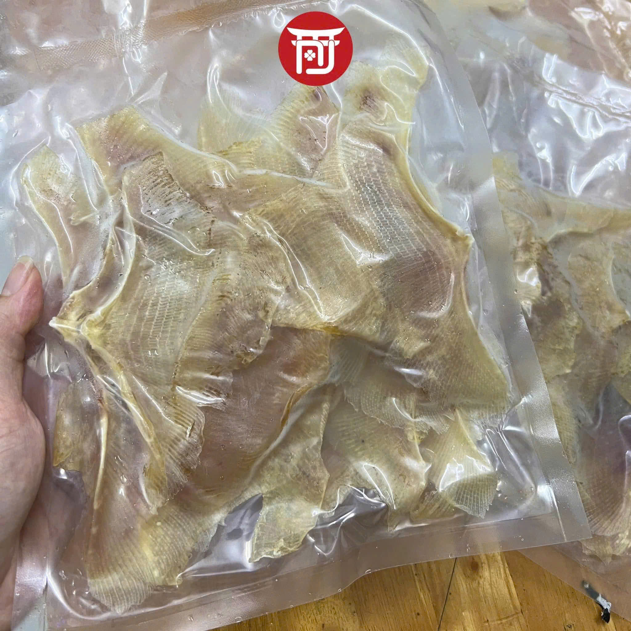 Vây cá  đuối tẩm vị