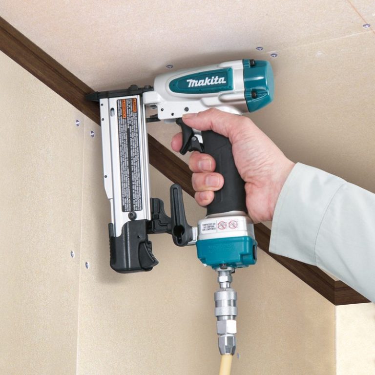Máy bắn đinh dùng hơi Makita AF353
