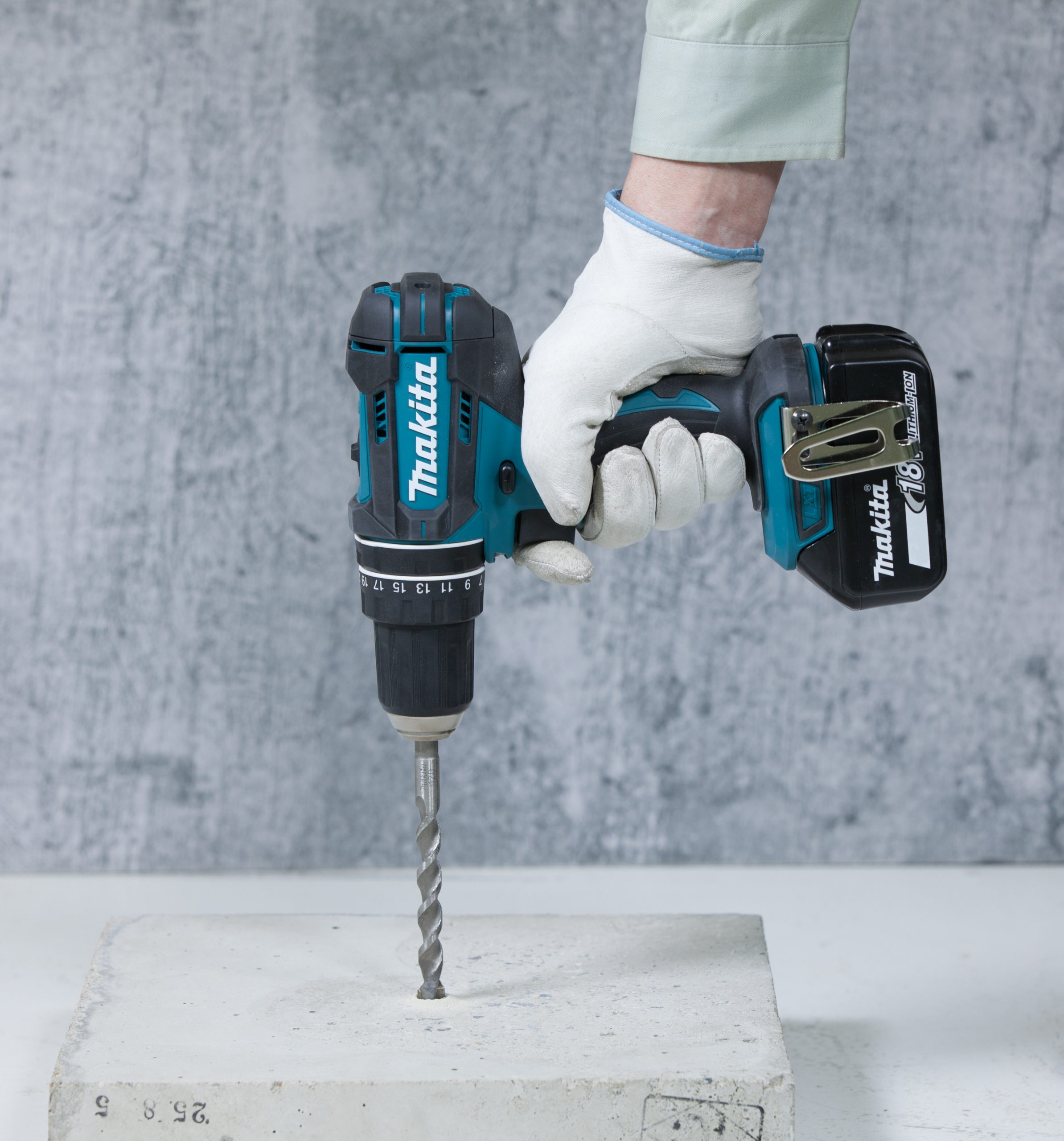 Máy Khoan Búa, Vặn Vít Dùng Pin 18v Makita DHP482Z(Thân Máy)
