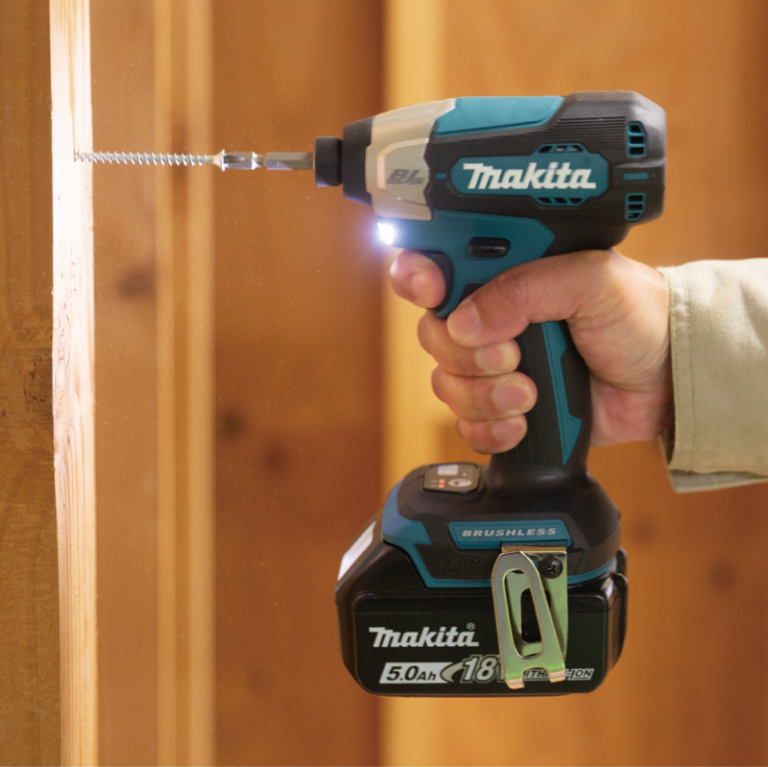 Máy Vặn Vít Dùng Pin 18v Makita DTD157Z(Thân Máy)(BL)