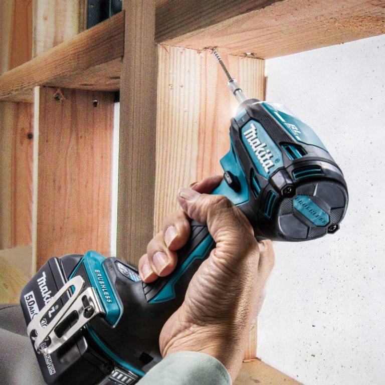 Máy Vặn Vít Dùng Pin 18v Makita DTD172Z(Thân Máy)(BL)