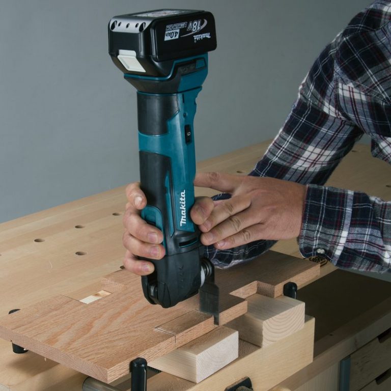 Máy đa năng dùng pin 18v Makita DTM51RFE10