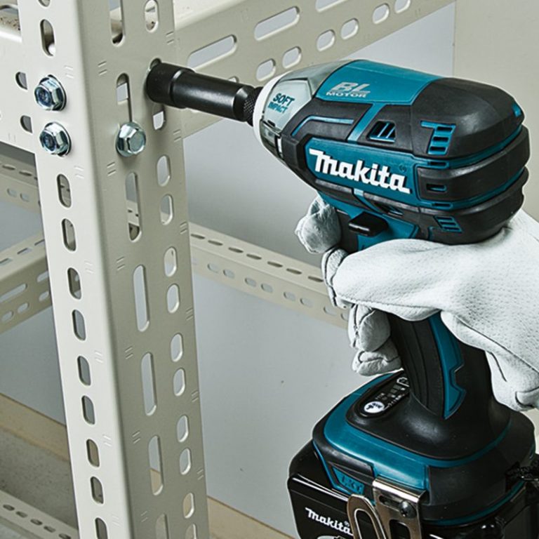 Máy Vặn Vít Xung Dầu Dùng Pin 18v Makita DTS141RME(BL)