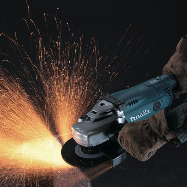 Máy mài góc Makita GA7020R01(180MM/2200W)
