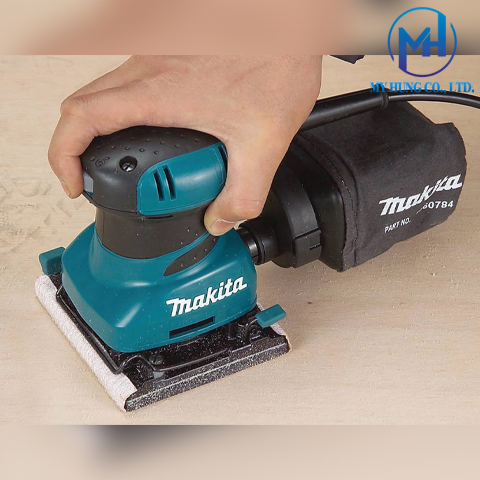 MÁY CHÀ NHÁM RUNG MAKITA BO4556