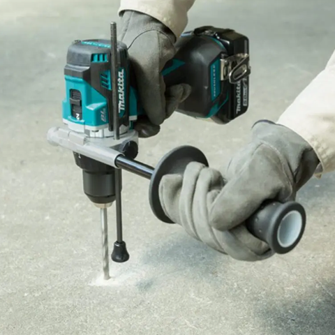 Máy Khoan Búa Và Vặn Vít Dùng Pin 18V Makita DHP486RTE(BL)
