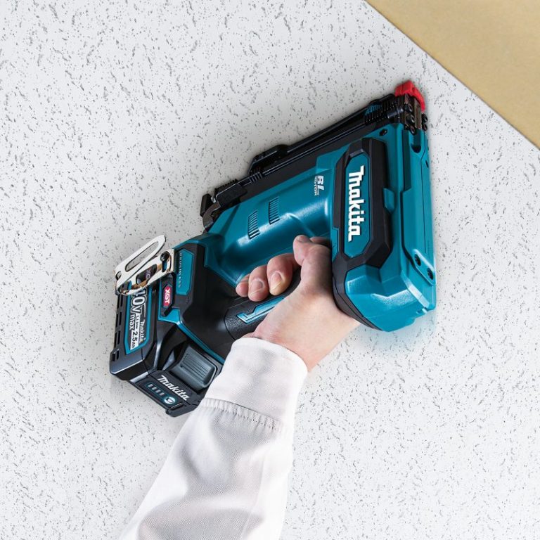 Máy bắn đinh ghim dùng pin 40v Makita ST001GZ(BL/Thân Máy)