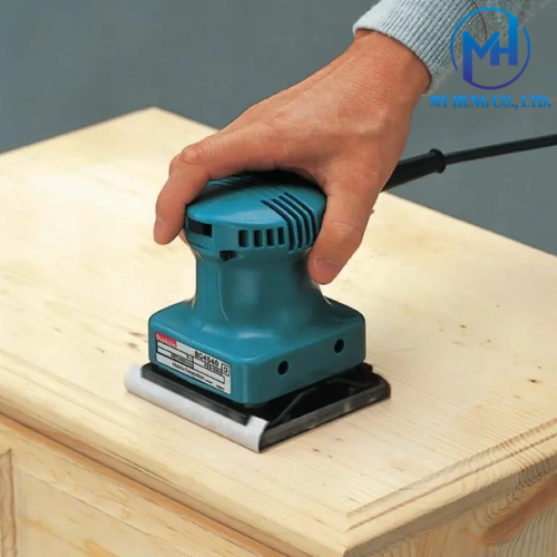 MÁY CHÀ NHÁM RUNG MAKITA BO4540