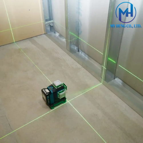 MÁY CÂN MỰC LASER TIA XANH DÙNG PIN MAKITA 12V SK700GD