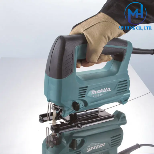 MÁY CƯA LỌNG MAKITA M4301B