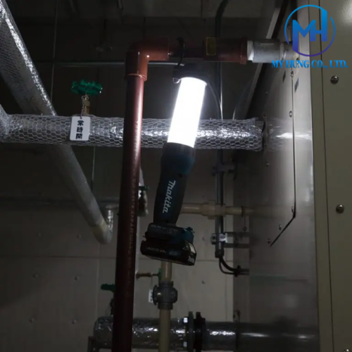 ĐÈN CÔNG TRƯỜNG DÙNG PIN 12V MAKITA ML104