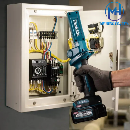 ĐÈN LED DÙNG PIN (40VMAX) MAKITA ML006GX