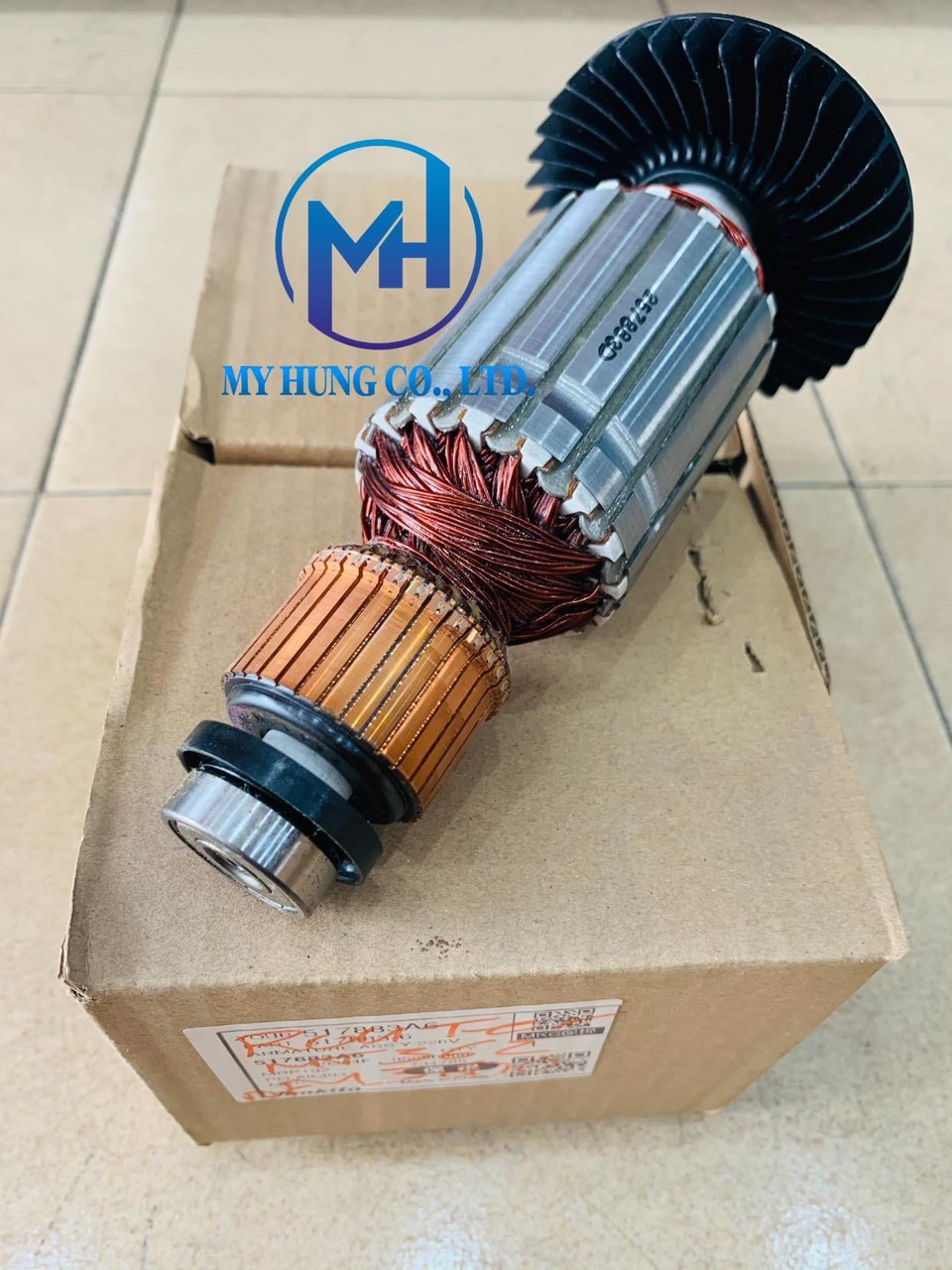 Rotor dùng cho máy phay 1/2" M3600B mã 517883-6 chính hãng Makita.
