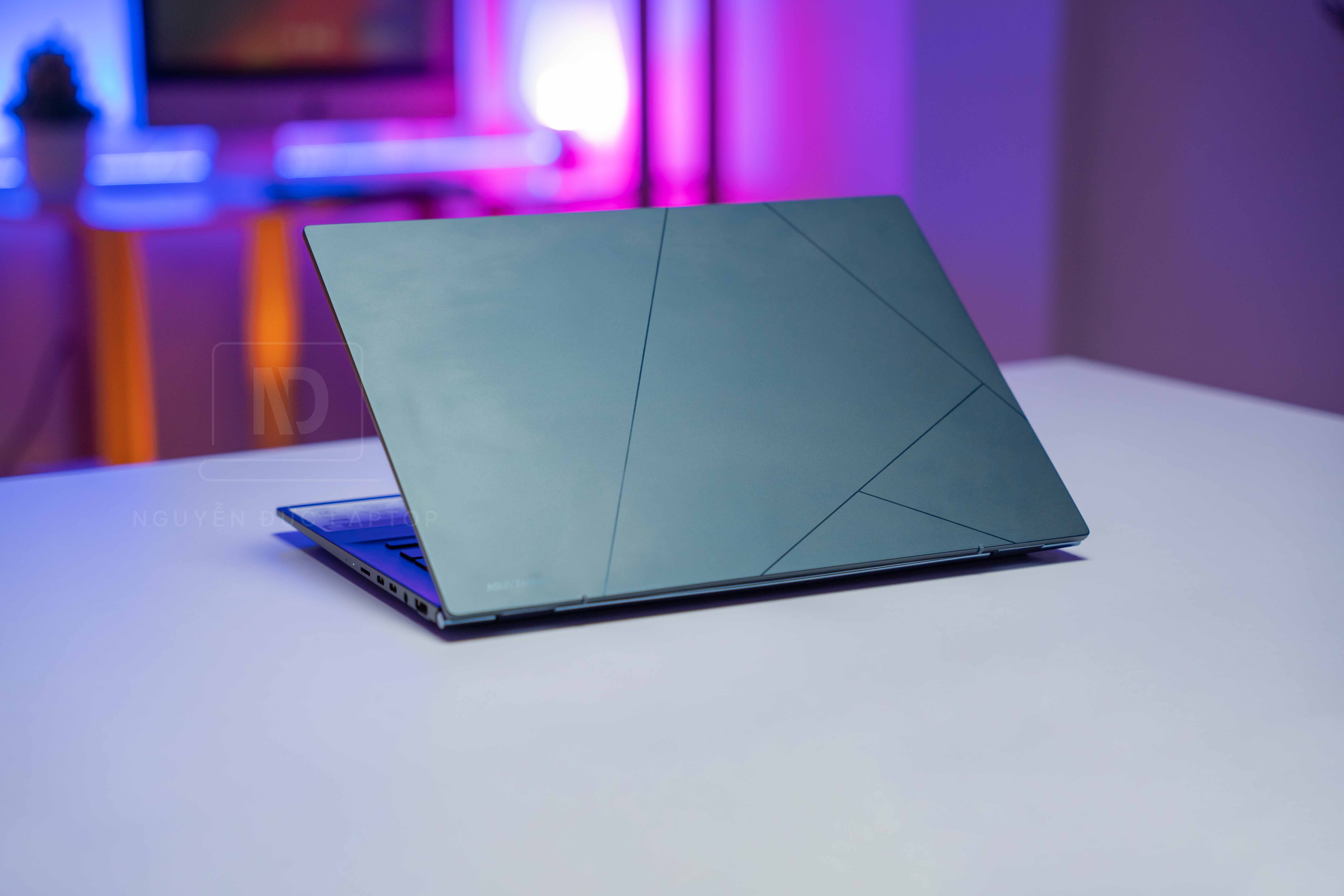 laptop ben nhat hien nay