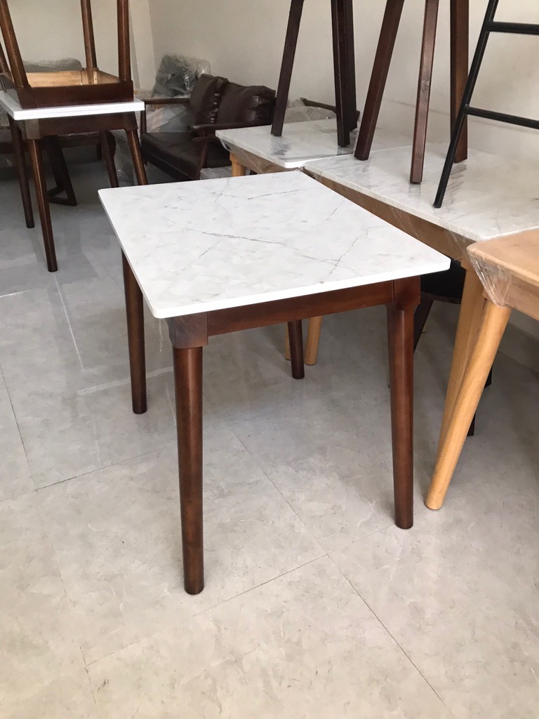 Bàn ăn mặt nhựa giả đá 60*60cm