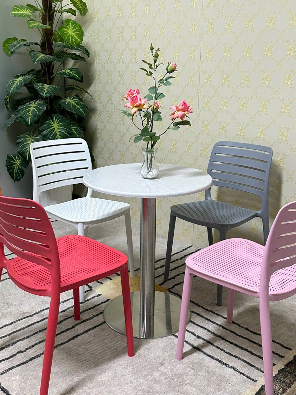 GHẾ NHỰA ĐÚC LƯNG SỌC NGANG