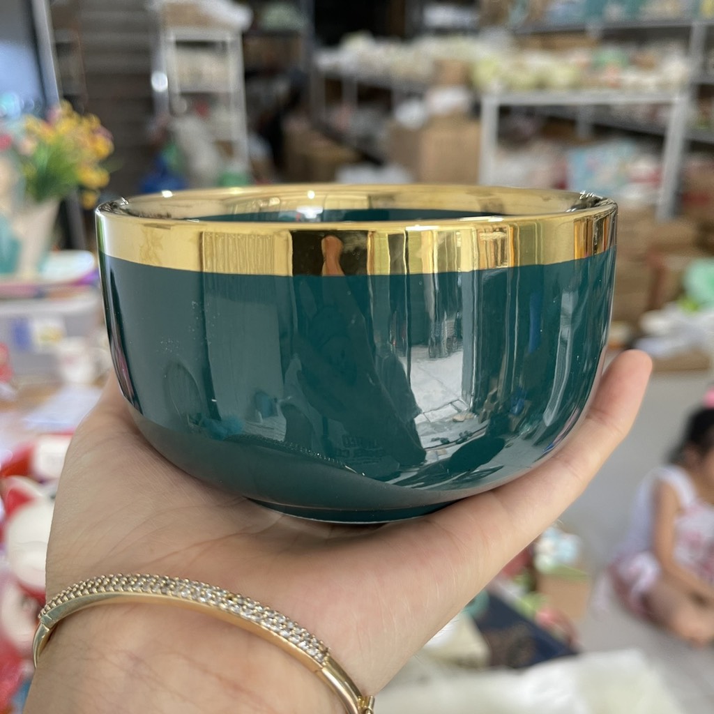 Bát cơm viền vàng