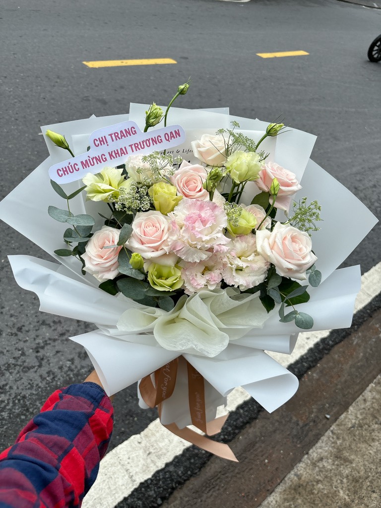 Bó hồng kem mix cát tường