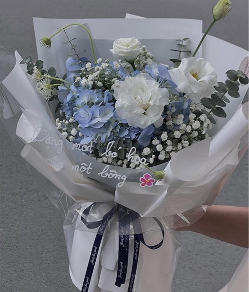 tú cầu mix cát tường