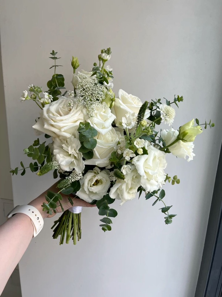 Hoa cưới hồng trắng