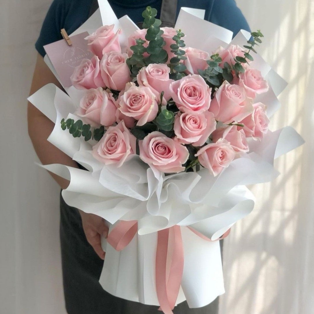 Bó Hồng dâu mix lá bạc